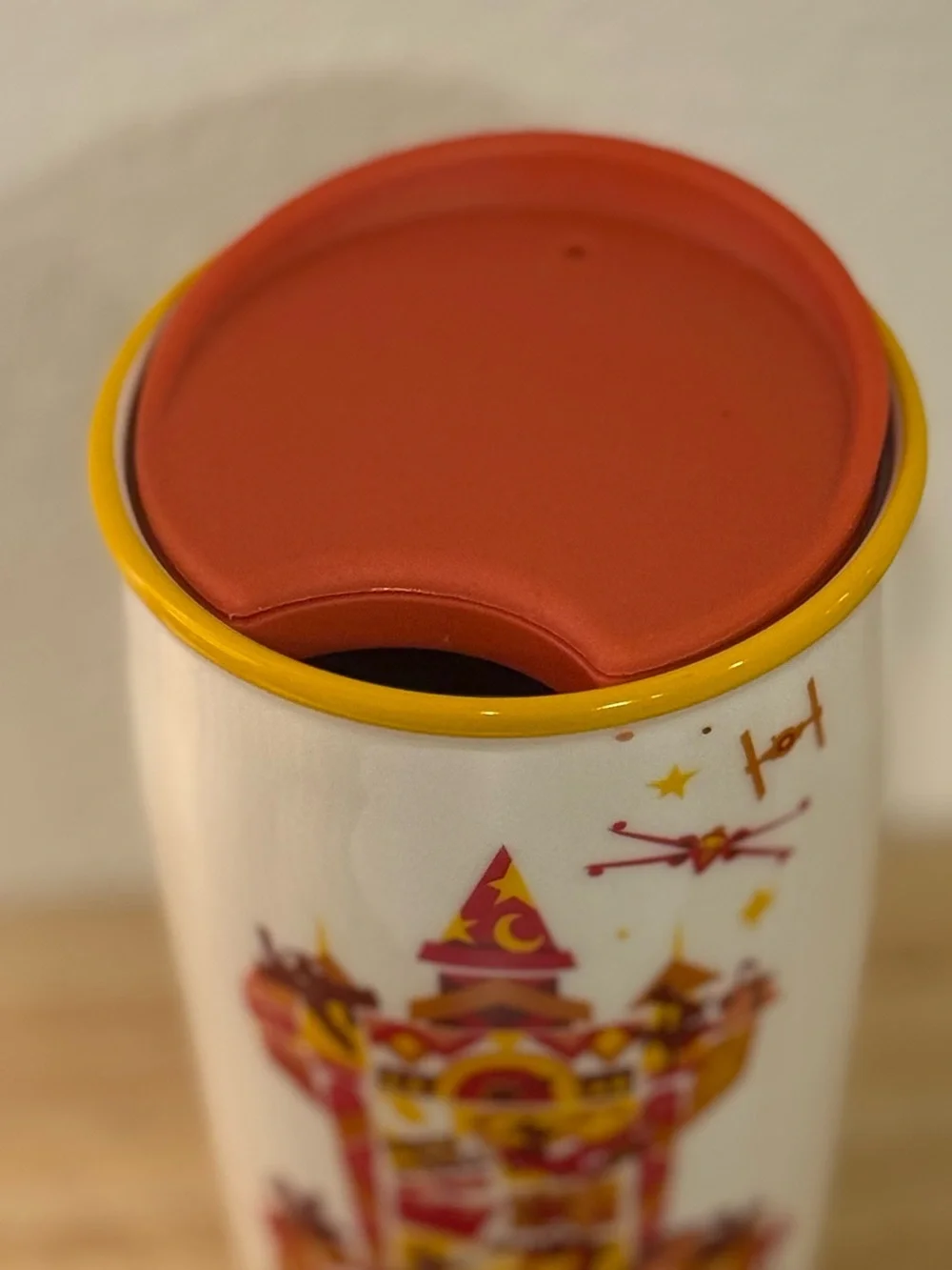 Disney Parks Starbucks Hollywood Studios Ceramic Tumbler 12 oz Swivel Lid